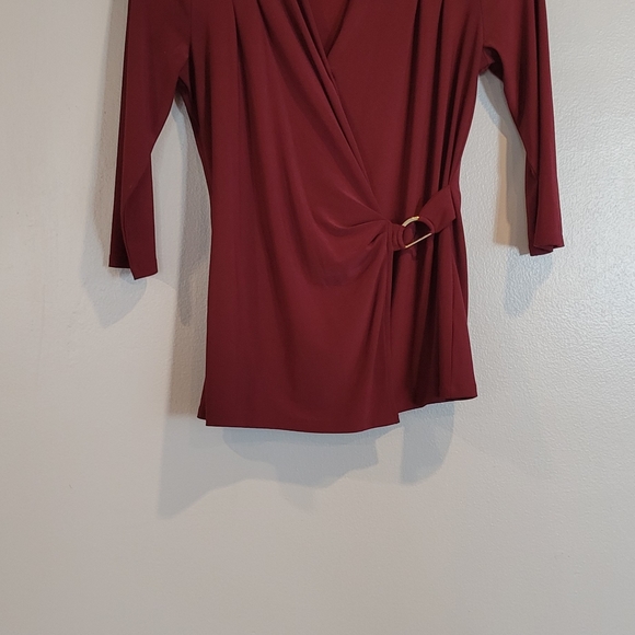 Top - Picture 2 of 4